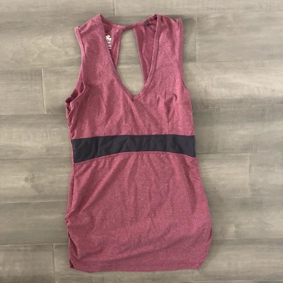 Roots Like New red athletic tank top size M - Picture 1 of 8